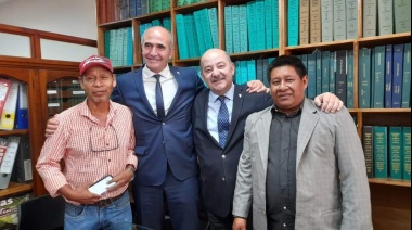 La UNLP firmó una escritura que transfiere seis mil hectáreas a comunidades guaraníes de Misiones