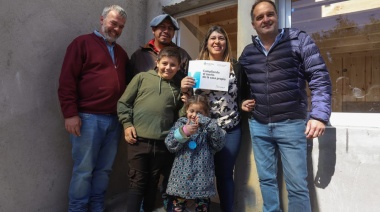 San Martín de los Andes: Maggiotti, Saloniti y Rodríguez entregaron viviendas del Programa Reconstruir