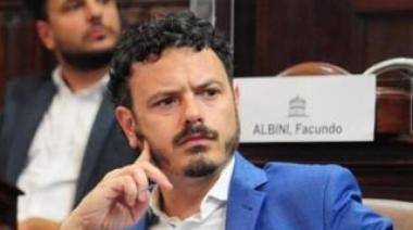 Para el concejal Granillo Fernández, "el master plan que anunció Garro para el Paseo del Bosque no se ve"