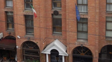 Ciudadanos italianos de La Plata se concentrarán en la Plaza Moreno para reclamar la "falta de respuestas" del Consulado