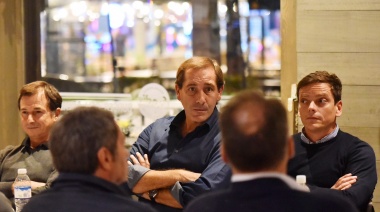 En La Plata la dirigencia de Juntos se reunió y mostró una foto de unidad de cara a las PASO