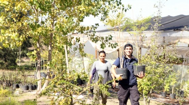 En el Día de la Tierra entregaron árboles nativos en el Parque Ecológico de La Plata