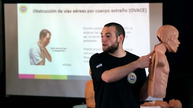 ¿Qué es y cómo funciona la maniobra de Heimlich?