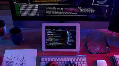A través del programa "Jóvenes de Alto Vuelo", Despegar busca talentos platenses del desarrollo web y la programación