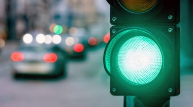 En La Plata implementaron la “onda verde” en los semáforos de avenida 44 desde 131 hasta la 191