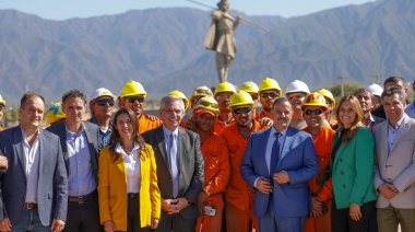 Fernández, Quintela y Maggiotti recorrieron el barrio Néstor Kirchner de La Rioja