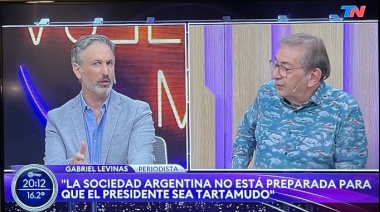 El periodista Gabriel Levinas dijo que "la sociedad no está preparada" para tener un Presidente tartamudo