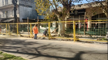 Continúan las obras de puesta en valor del centro comercial de Villa Elisa