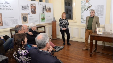 Organizarán una visita guiada sobre la muestra itinerante “Guillermo Enrique Hudson. 1922-2022” en La Plata