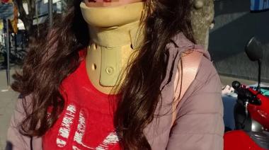 “Casi la matan”: una mujer denunció que golpearon ferozmente a su hija en la Escuela Media N° 26 de La Plata
