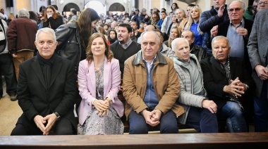 Realizaron un homenaje a Juan Domingo Perón en la Iglesia de La Plata donde se casó con Evita