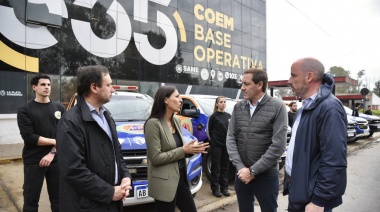 Julio Garro presentó nuevas camionetas para el Comité Operativo de Emergencias Municipal de La Plata