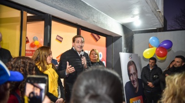 Garro inauguró una sede de JxC en Villa Elisa: "Necesitamos un gobernador que nos escuche y nos dé pelota a los platenses”