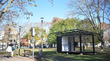 Avanza la instalación de nuevas casetas de seguridad en la Plaza Malvinas y la Plaza Yrigoyen de La Plata