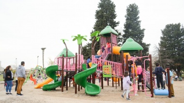 Los más chicos ya disfrutran del nuevo patio de juegos ubicado en Parque Alberti