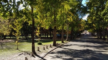 Julio Garro firmó el decreto para mudar la "zona roja" de La Plata al Paseo del Bosque