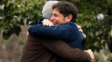 Kicillof manifestó su apoyo a la precandidatura de Julio Alak: "Acá está el próximo intendente de La Plata”