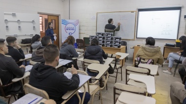 Edelap comenzó la cuarta edición del año del curso “Electricidad Básica Domiciliaria”, que es gratuito y abierto a la comunidad