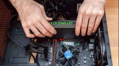 Abrió la inscripción en La Plata para realizar un curso de Armado y Reparaciòn de PC