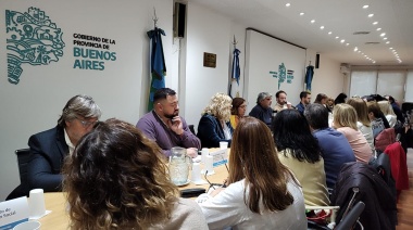 El Frente de Unidad Docente Bonaerense le pidió a Kicillof que active la cláusula de monitoreo y revisión vigente en la paritaria