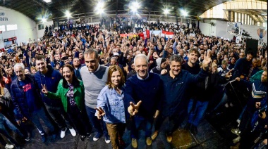 Julio Alak recibió el apoyo de todo el PJ La Plata y llamó a convocar a "los 200 mil vecinos que no fueron a votar”