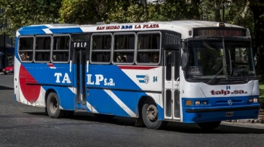 Los choferes del TALP mantienen la medida de fuerza y el paro en la línea de colectivos 338 es total