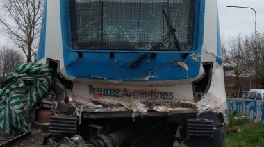 Le quitaron la licencia de conducir al camionero que cruzó con las barreras bajas y fue embestido por un tren