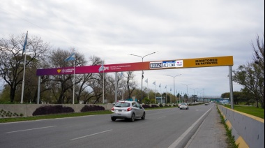 Atención con las multas: pusieron en funcionamiento un nuevo lector de patentes en la bajada de la autopista La Plata - Buenos Aires