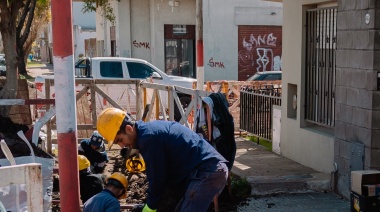 Edelap renueva las redes eléctricas subterráneas que abastecen al barrio La Loma