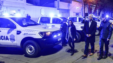 Alak entregó siete patrulleros nuevos a la Policía de La Plata