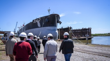 La subsecretaria de Industria, Priscila Makari, visitó el Astillero Río Santiago