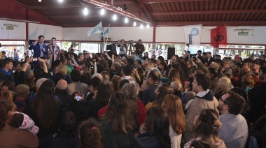 Axel Kicillof visitó San Nicolás y Junin y lanzó un fuerte mensaje: "La derecha no tiene propuestas, tiene amenazas"