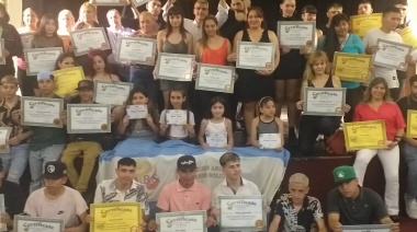 La Municipalidad de La Plata reconoció la labor de más de 300 barberos y estilistas solidarios