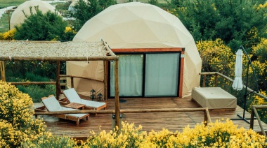 Una buena opción para el turismo bonaerense son los glampings, domos equipados con todas las comodidades