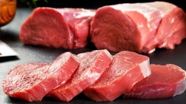 El intendente de Castelli lanzó su versión de "Precios Cuidados" y ofrece cortes de carne a $2.900 para las fiestas