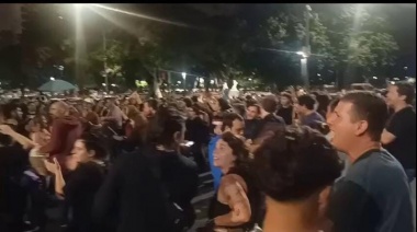 En La Plata salieron a protestar contra el DNU de Milei