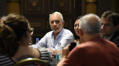 En La Plata hubo una reunión entre Alak y más de 30 movimientos populares para "elaborar un plan de trabajo articulado"