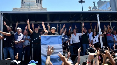 Héctor Daer:  "Vamos a seguir la lucha hasta que caigan el DNU y la ley ómnibus; no vamos a dar un paso atrás"