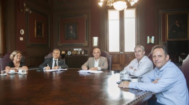 El presidente de la Confederación Económica bonaerense firmó un convenio con la UNLP "para mejorar la eficiencia productiva y ampliar la oferta laboral"