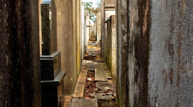 Hallaron nuevas irregularidades en el Cementerio de La Plata y buscan determinar la identidad de los cadáveres
