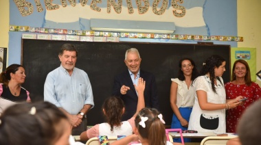 Alak y Sileoni abrieron en La Plata el ciclo lectivo 2024