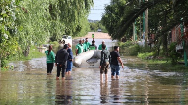 El Río de la Plata tiene en vilo a toda la costa bonaerense por una sudestada