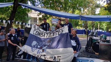 Realizaron el tradicional homenaje a los integrantes de la Filial Excombatientes de Malvinas del Club de Gimnasia y Esgrima La Plata