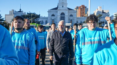 En el marco del “Operativo Otoño”, en La Plata 400 barrenderos refuerzan el mantenimiento de los espacios públicos