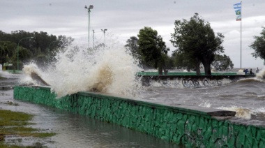 Lanzaron una alerta por la crecida que se espera en el Río de la Plata