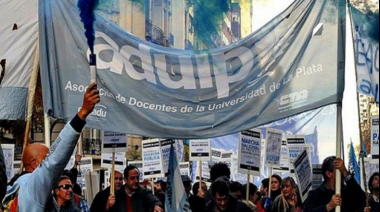 Este martes comenzó el paro docente de 48 horas en la Universidad Nacional de La Plata