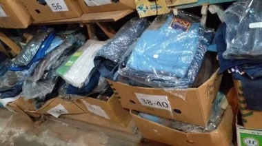 Con prendas a la venta desde mil pesos, vuelve a La Plata la feria del antiguo depósito de Alpargatas