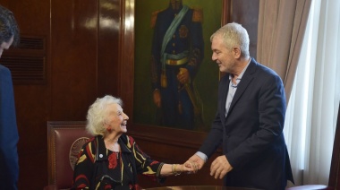 Estela de Carlotto visitó la Municipalidad de La Plata para firmar un acuerdo