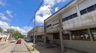Un alumno de 13 años llevó un arma a la Escuela Técnica N° 5 de La Plata y le robó el celular a un compañero