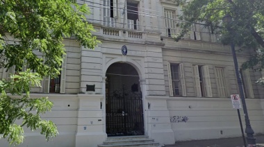 La comunidad educativa de la Escuela Primaria N° 2 de La Plata sigue denunciando la "falta de gas"